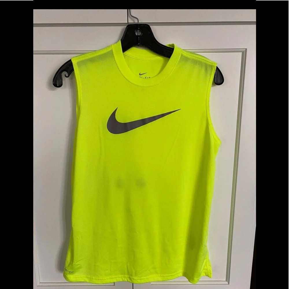 Nike NWOT boys Dri fit tank top